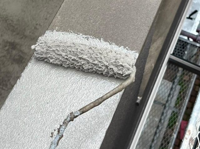 姫路市のベランダ笠木へ防水剤塗布